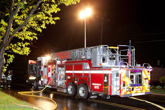 Libertyville garage fire 5-22-11 First Street Pierce Velocity quint